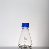 Shake Flask w/ 3 Side, 3 Bottom Baffles, Membrane Cap & Pouring Ring 500mL SKU:2545-00500